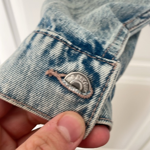 Old Navy distressed Jean jacket - Picture 5 of 5